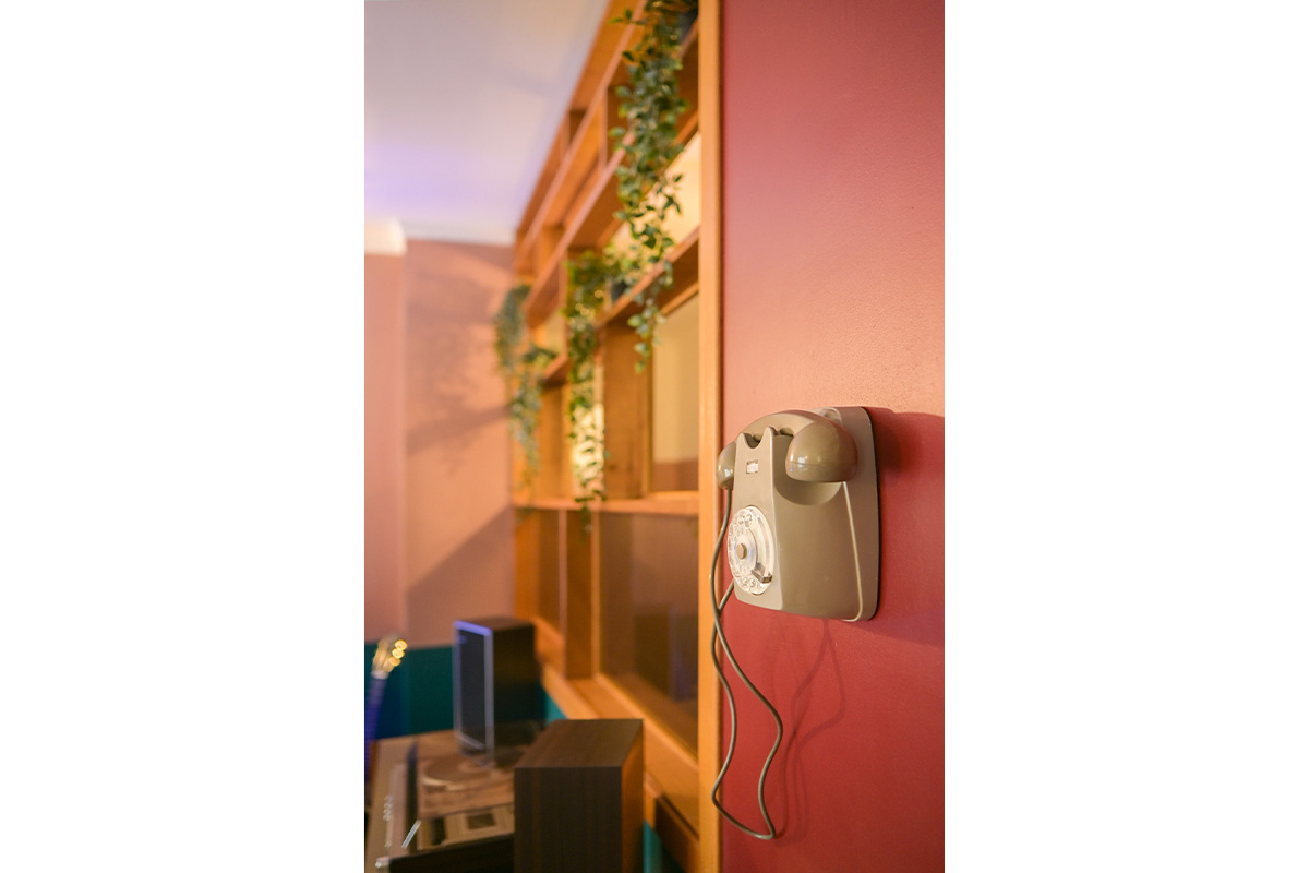 Architettura Commerciale Ispirazione anni 70_06